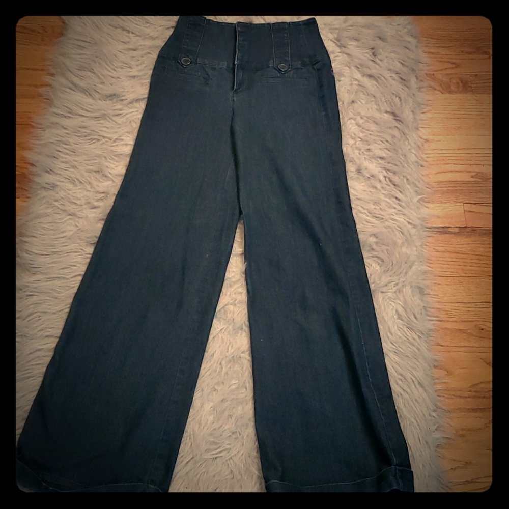 High Waisted Jeans